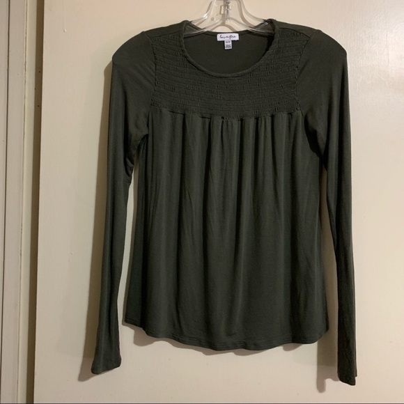 Love, Fire Smocked Olive Army Green Long Sleeve Top Blouse Tee. Size XS - Picture 7 of 8
